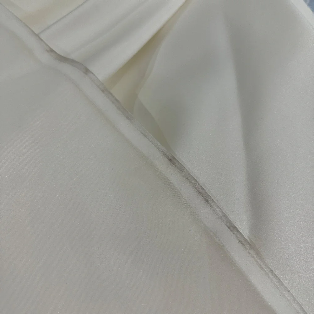 Wedding Dress by ENZOANI - Picture 9 of 16